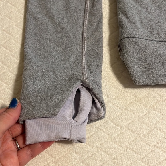 Ivivva by lululemon girls jacket, thick material fleece lined, grey/lavender, 10 - Picture 2 of 11